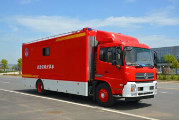 使用違章電器致宿舍著火，消防車(chē)速來(lái)救援